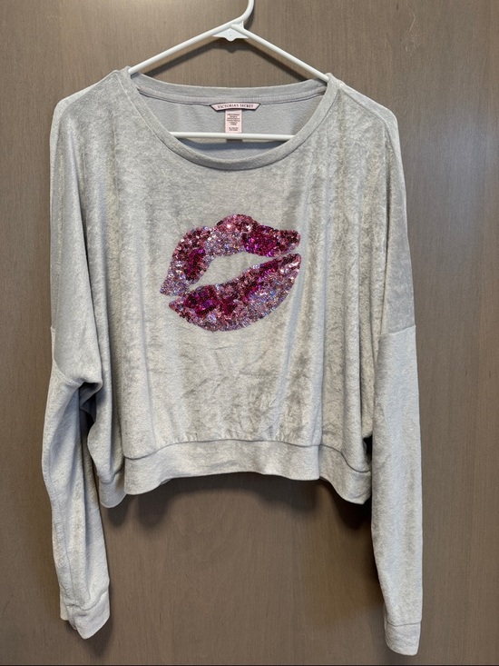 Victoria's Secret Tops - Victoria's Secret XL Gray Sweatshirt with Pink Sequin Kiss Lip